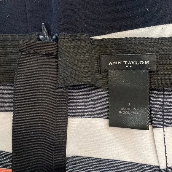 Ann Taylor Skirt - Picture 4 of 4